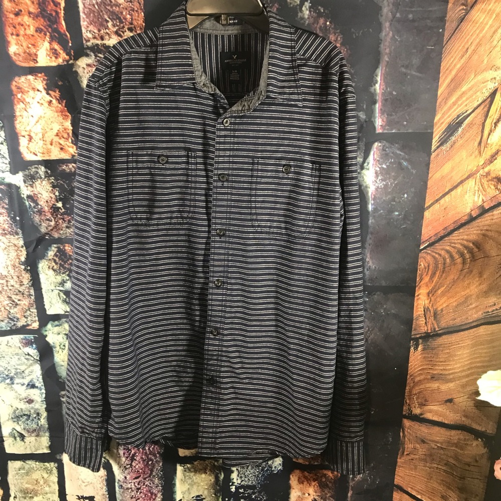 American Eagle outfitters shirt.men’s size  Large.
